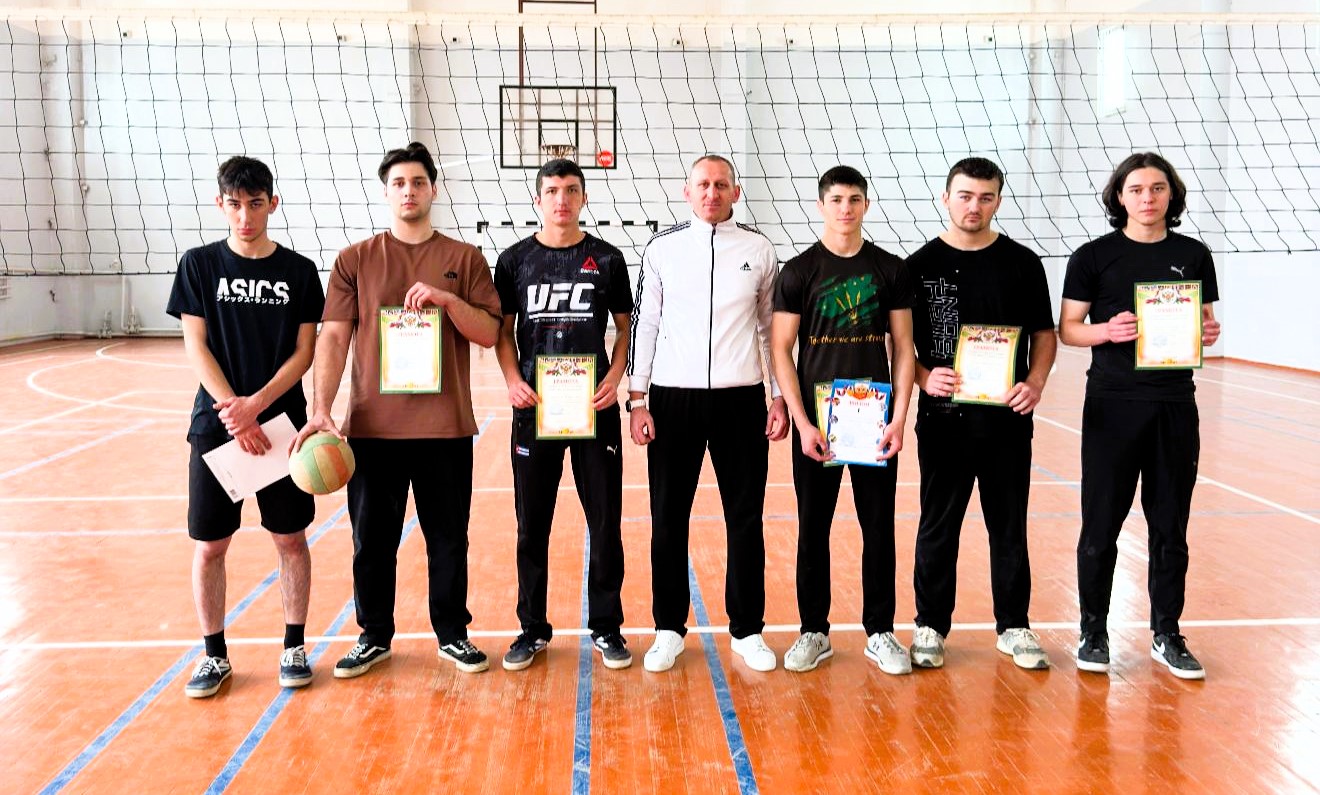 Победители соревнований по волейболу