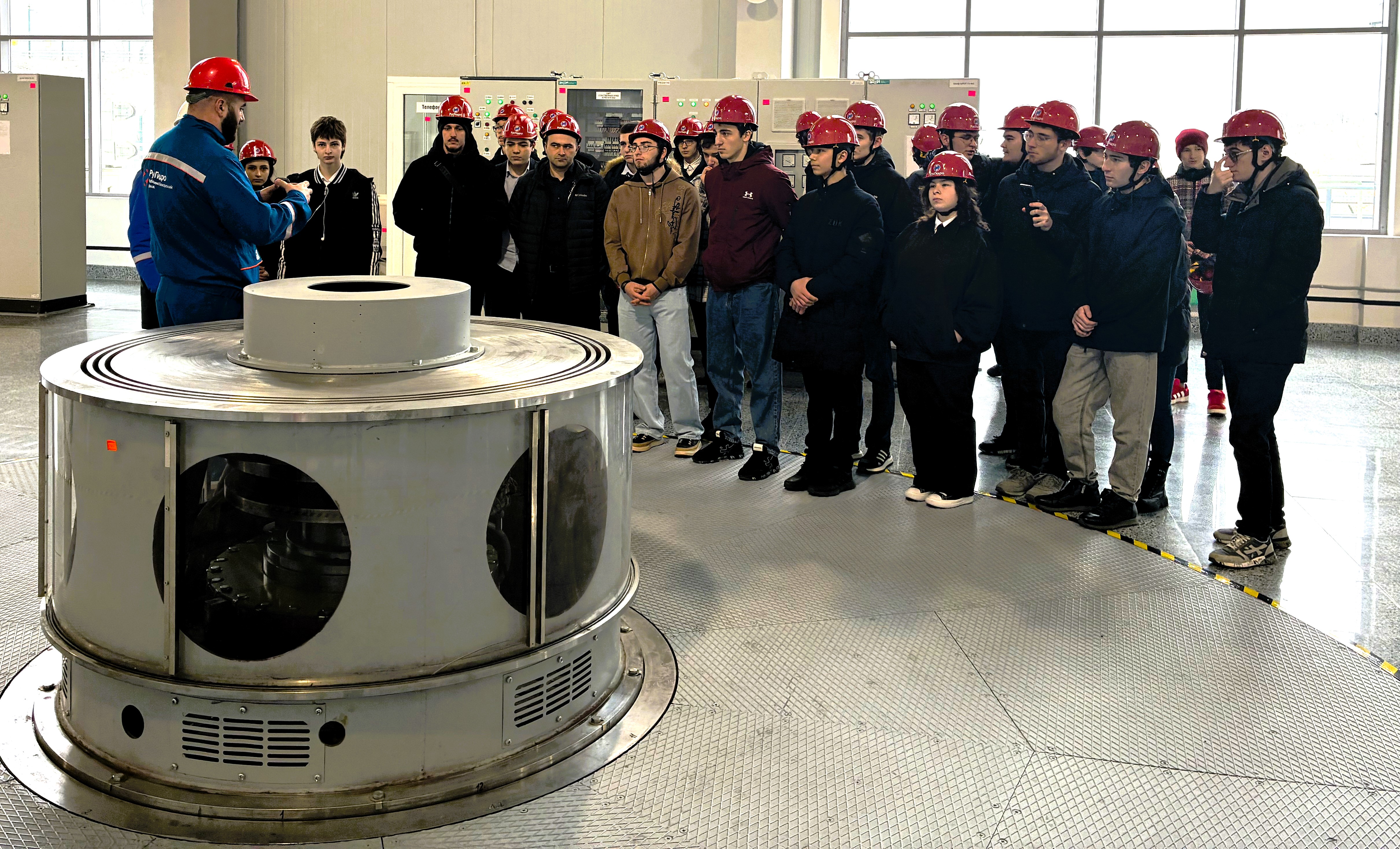 Кабардино-Балкарский ГАУ, «Солнечный город» и «РусГидро» открывают для молодежи мир энергетики