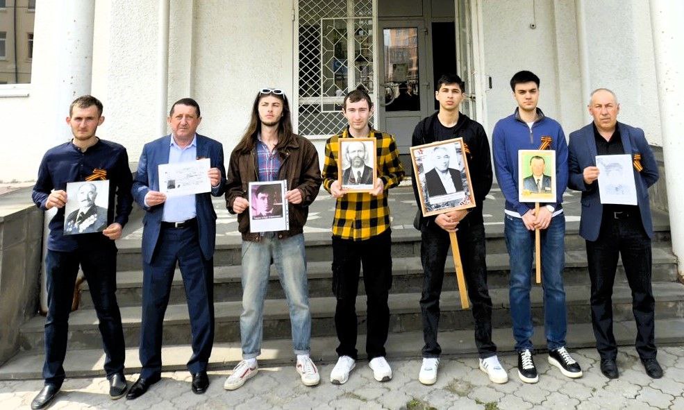 Чтим и помним подвиги героев