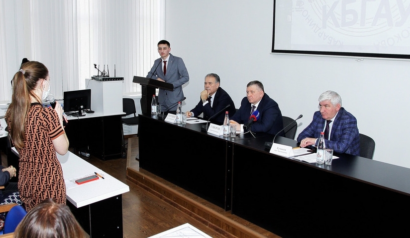 В Кабардино-Балкарии проходит форум молодых депутатов
