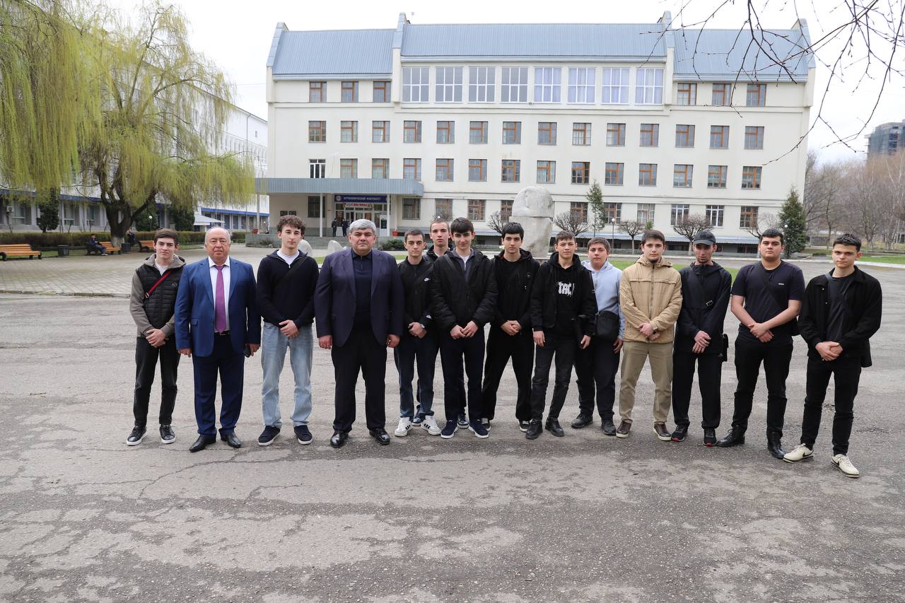 Казбек Коков посетил Кабардино-Балкарский ГАУ
