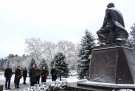 Возложение цветов к памятнику Валерию Кокову