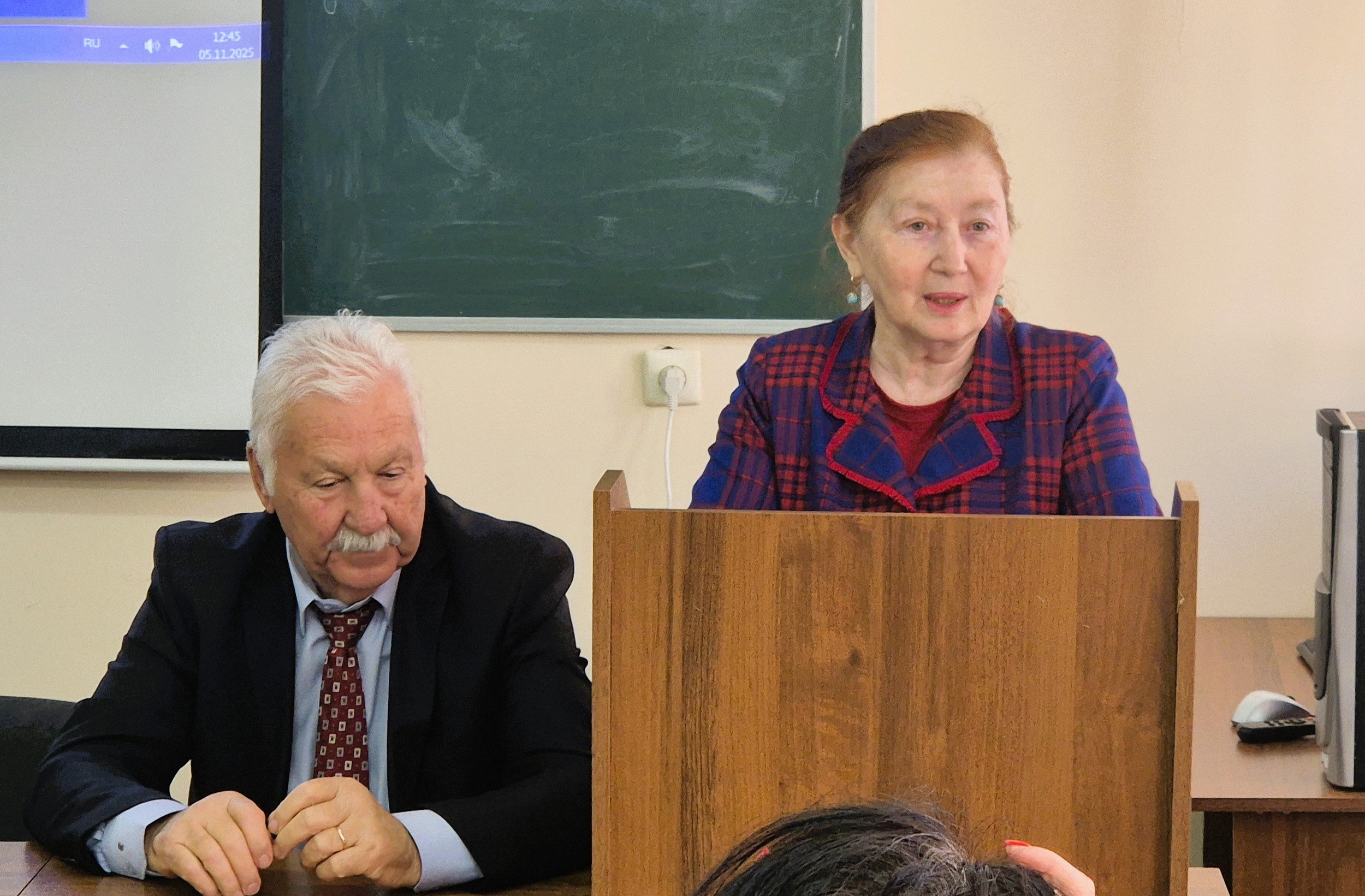 Круглый стол в честь Дня народного единства