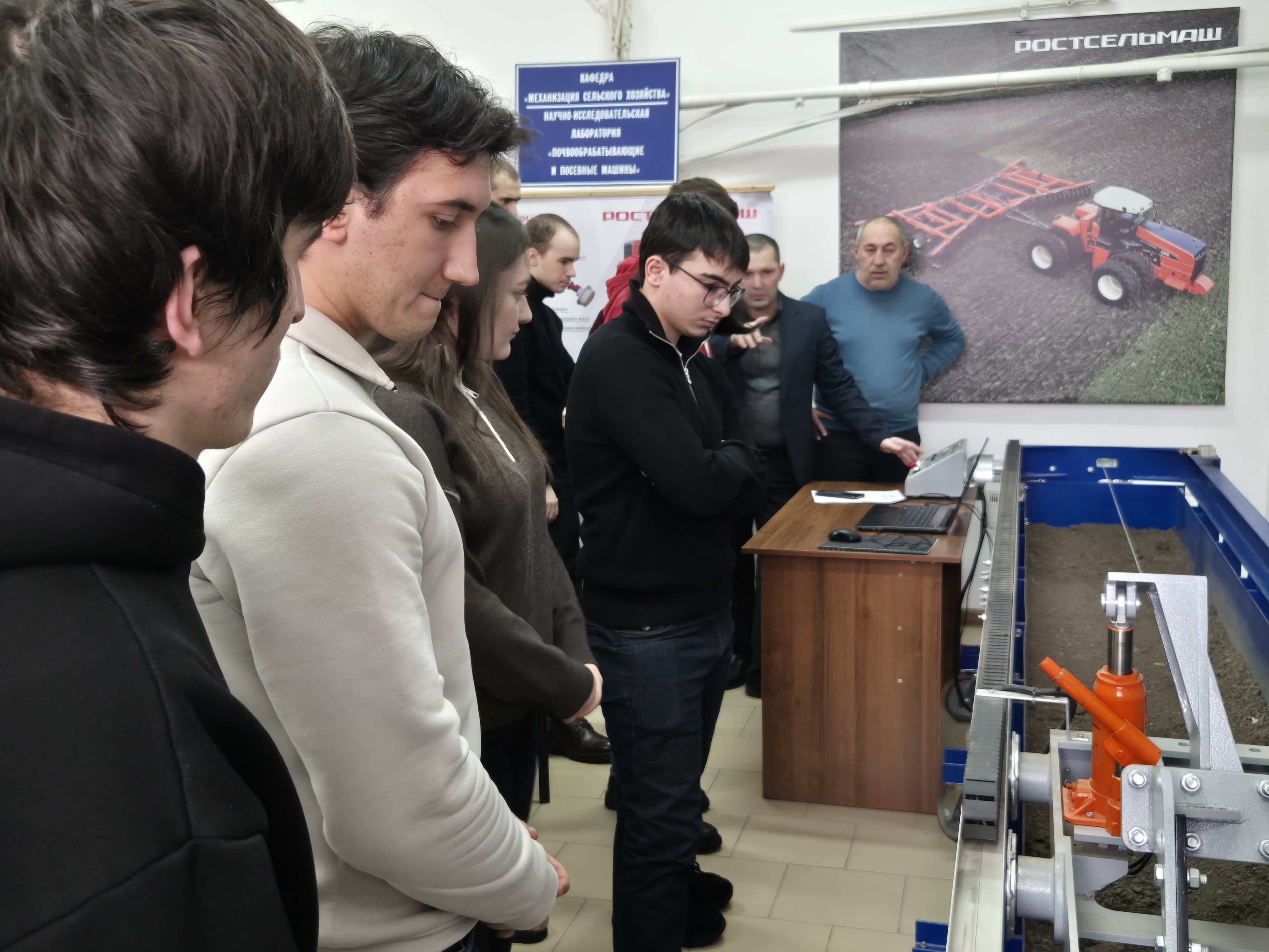 Тренинг «Методика проведения тяговых испытаний почвообрабатывающих машин с использованием почвенного канала»