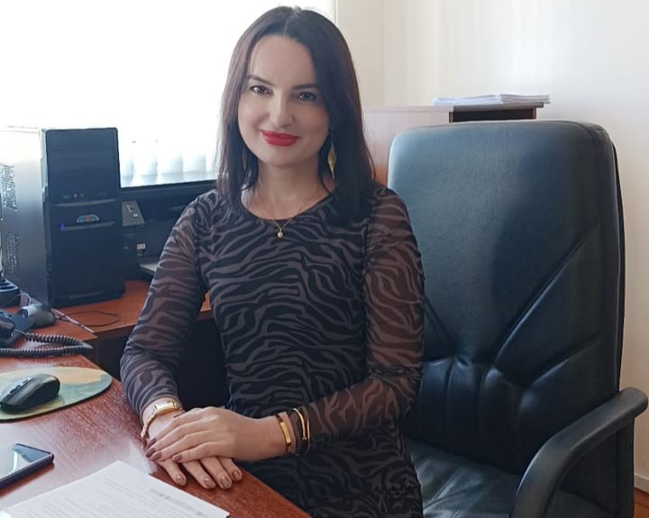 Коллектив факультета экономики и управления поздравляет с юбилеем доцента кафедры экономики Альбину Дышекову 