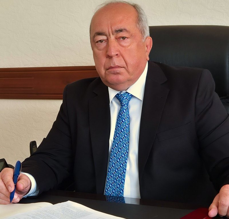 Коллектив Кабардино-Балкарского ГАУ поздравляет ректора Заурби Шхагапсоева Коллектив Кабардино-Балкарского ГАУ поздравляет ректора Заурби Шхагапсоева