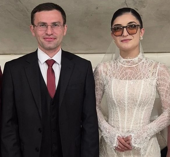Поздравляем с бракосочетанием Эльдара Шонтукова и Жамилю Гаеву! Поздравляем с бракосочетанием Эльдара Шонтукова и Жамилю Гаеву!