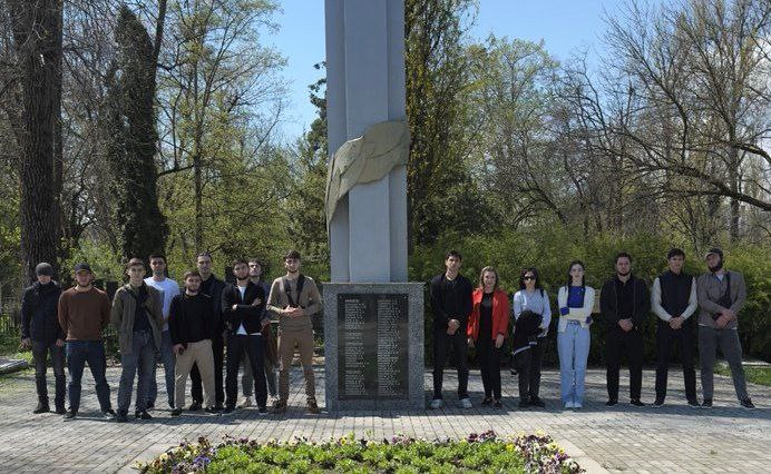 Студенты-энергетики почтили память погибших в годы Великой Отечественной войны
