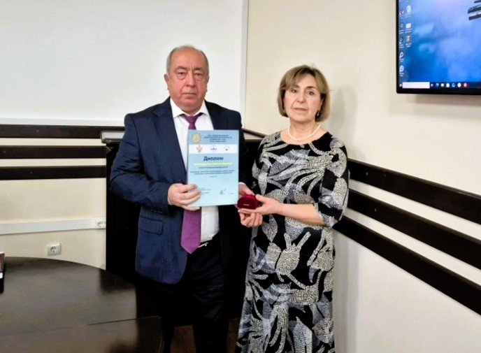 Профессор Кабардино-Балкарского ГАУ Фатимат Хасаева получила золото на «РосБиоТехе» за экологическую разработку Профессор Кабардино-Балкарского ГАУ Фатимат Хасаева получила золото на «РосБиоТехе» за экологическую разработку