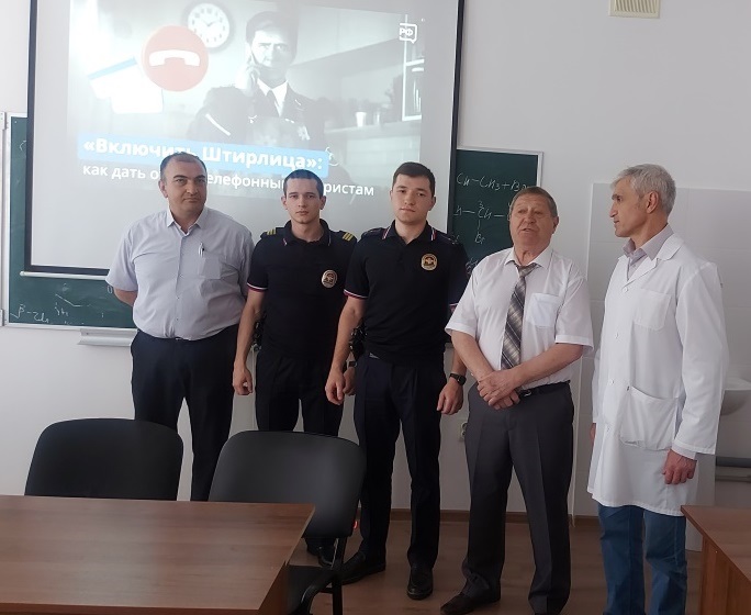 Студенты двух вузов республики приняли участие в профилактической акции «Остановим мошенников вместе»
