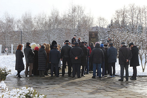 Коллектив вуза почтил память профессора Бориса Жерукова