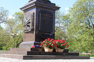 Почтили память героев