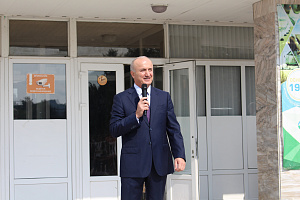 Ректор поздравил первокурсников с Днём знаний