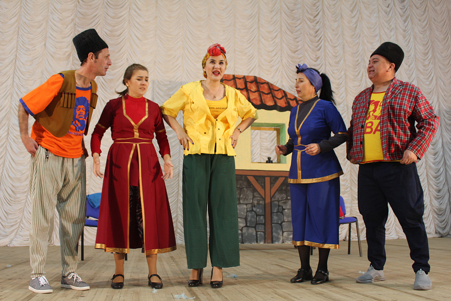 Кабардинский театр в гостях у аграрного