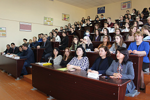 На факультете экономики и управления прошёл круглый стол, посвящённый Дню экономиста