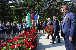 Почтили память героев