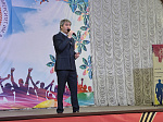 Прекрасную половину университета поздравили с 8 марта