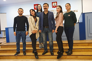 Анзор Езаов провёл с молодёжью «Диалог на равных»