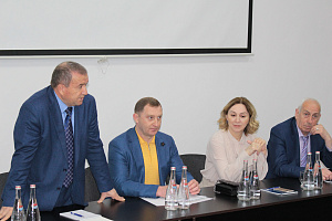 Активистам профсоюзного движения АПК вручили грамоты