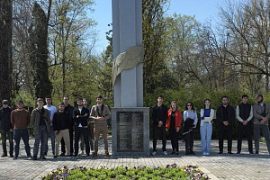 Студенты-энергетики почтили память погибших в годы Великой Отечественной войны