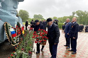 Встреча у Эльхотовских ворот