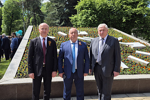 Возложение к Вечному огню