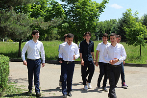 Школьники побывали в гостях у студентов