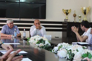 Диалог на равных