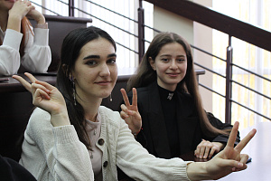 Волонтёры провели образовательный форум