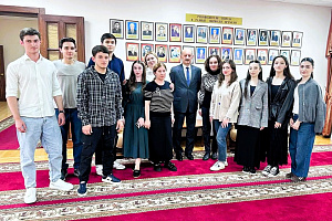 Будущих управленцев ознакомили с работой городского административного аппарата