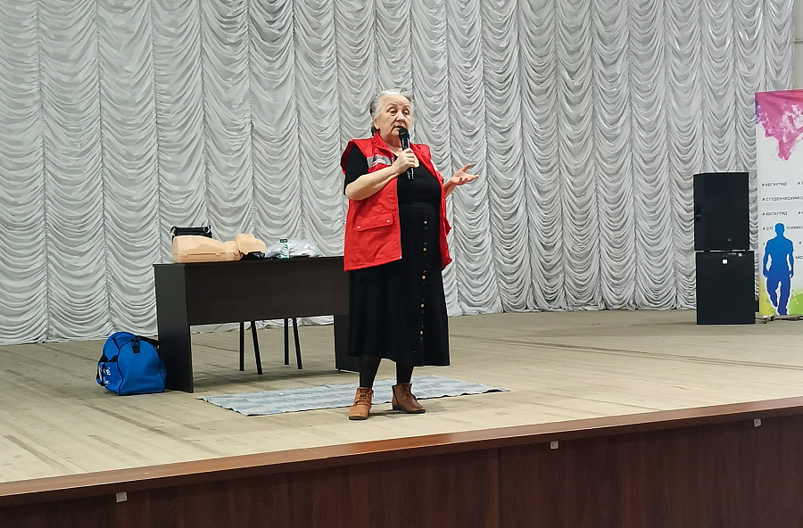 Студентов обучали навыкам первой помощи