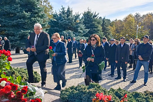 Память о Валерии Кокове живет: в Нальчике увековечили имя первого президента КБР