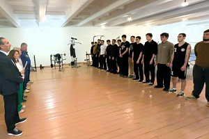 Победа в одной связке: межфакультетские соревнования по перетягиванию каната посвятили Дню защитника Отечества