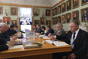 Сафарби Пшихачев выступил в Доме экономиста ВЭО России