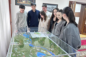 Будущих управленцев ознакомили с работой городского административного аппарата