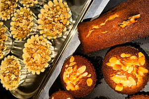 Будущие технологи общественного питания перешли от теории к созданию десертов ресторанного уровня