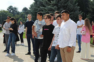 Ректор поздравил первокурсников с Днём знаний