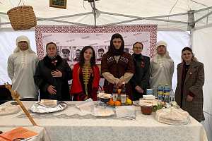 Студенты  поддержали участием фестиваль национальных культурных центров