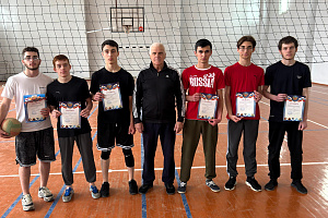 Победители соревнований по волейболу