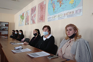 На торгово-технологическом факультете обсудили взаимосвязь философии и религии