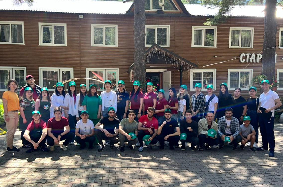 В Архызе провели экологическую игру «Пластиковый путь»