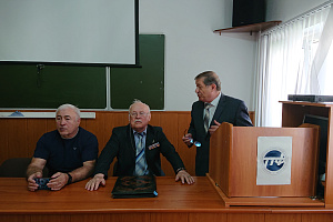 На торгово-технологическом факультете прошла встреча на тему гражданско-патриотического воспитания