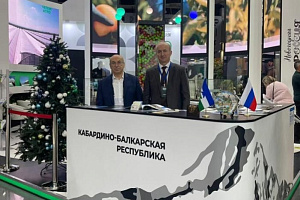 Аслан Апажев принимает участие во Всероссийском конгрессе по молодежной политике и воспитательной деятельности