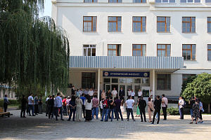 Ректор поздравил первокурсников с Днём знаний