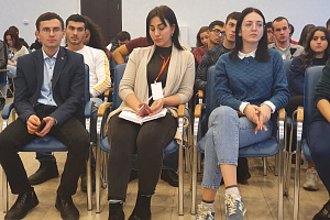 Анзор Езаов провёл с молодёжью «Диалог на равных»