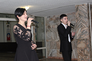 Студенты отметили приближение Нового года