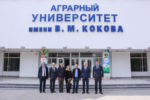 Вуз посетили коллеги из Пермского ГАТУ