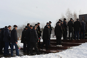 Коллектив вуза почтил память профессора Бориса Жерукова