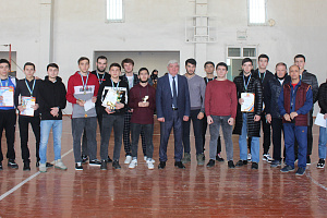 Победителей турнира по мини-футболу наградили призами и грамотами