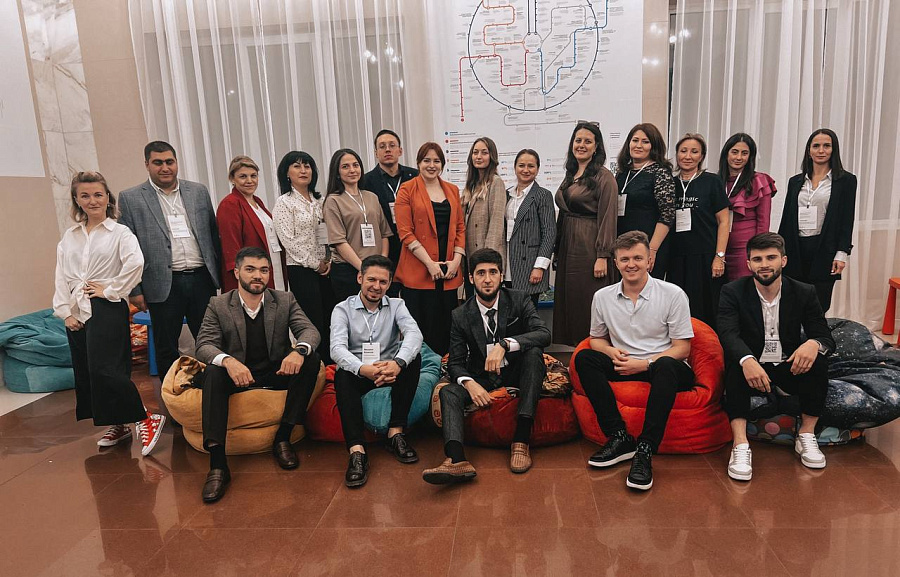 Зарема Курашинова приняла участие в проектно-аналитической сессии для руководителей Центров карьеры